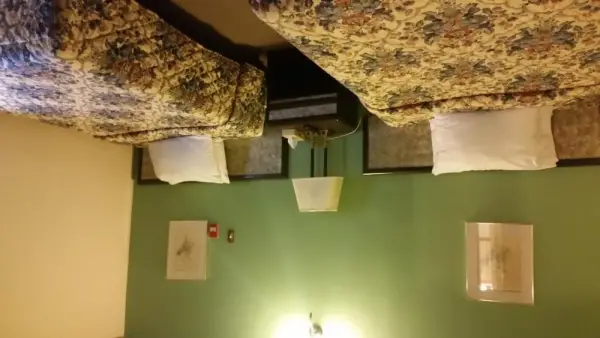 A Voyageur's Guest House 6