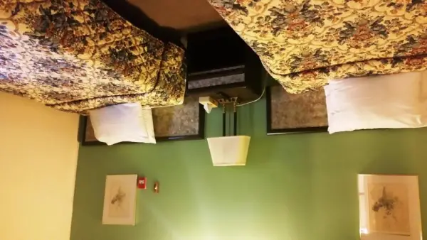 A Voyageur's Guest House 7